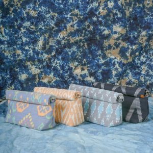 Putu Ikat Clutch